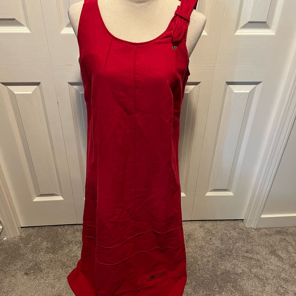 Solola size 40 Elegant Red Sleeveless Dress